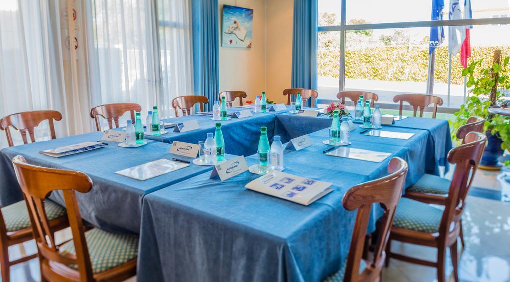 Hotel Ariane Істр Екстер'єр фото
