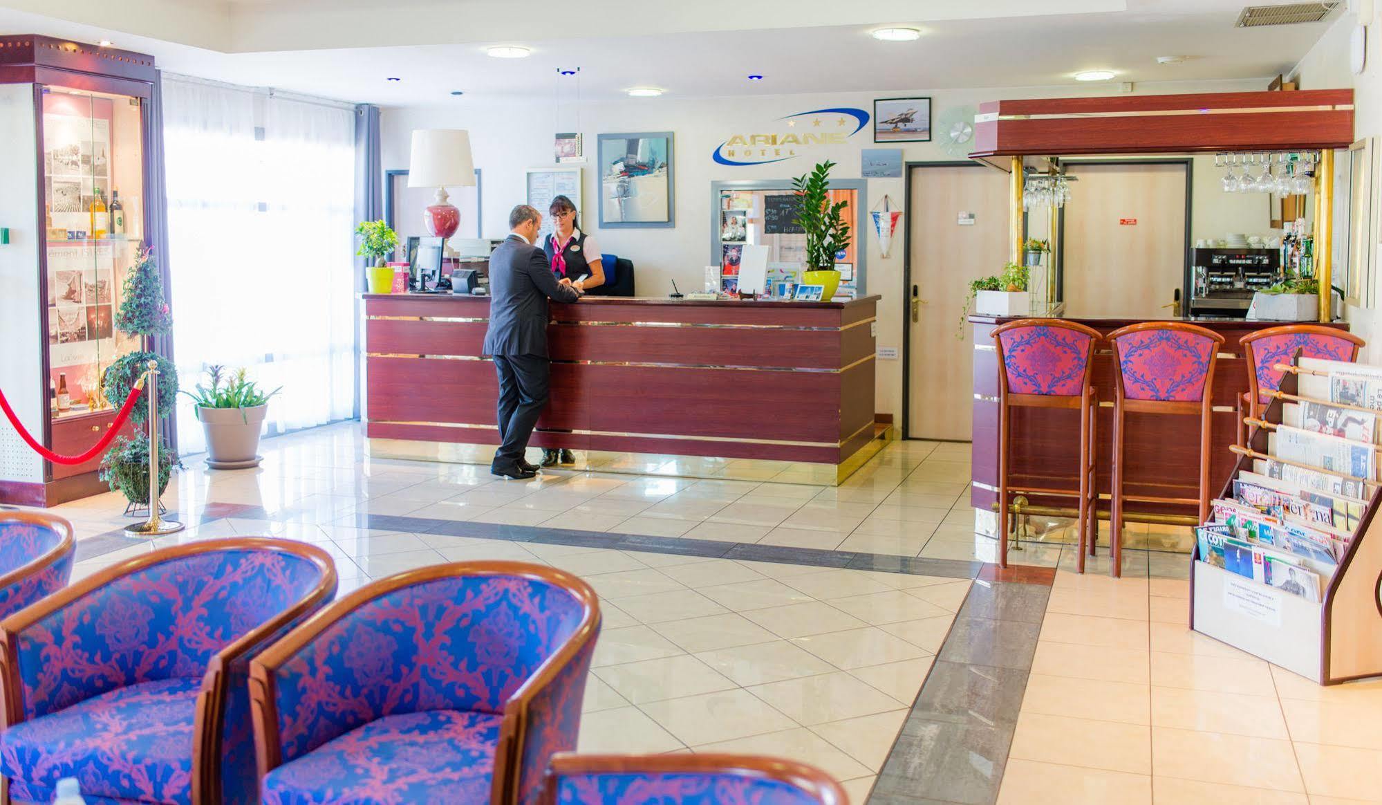 Hotel Ariane Істр Екстер'єр фото